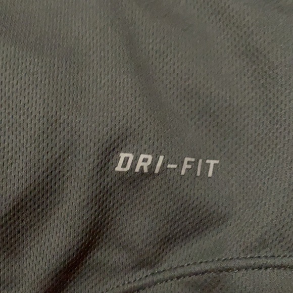 Nike Dri-Fit top - Picture 3 of 3
